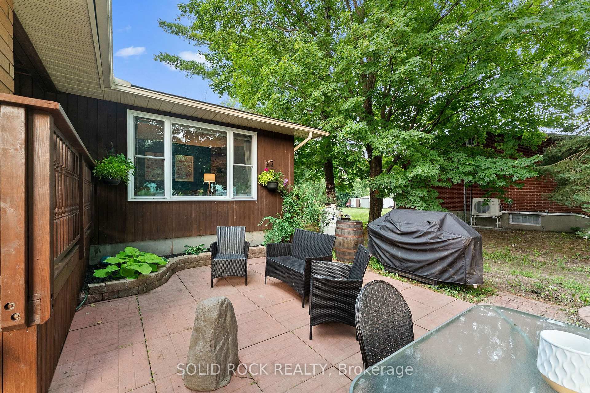 Photo 3 of 112 Kedey Street, Ottawa, Fitzroy — HOMEH