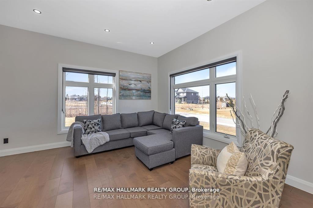 Photo 9 of 595 Shoreway Drive, Ottawa, Greely — HOMEH