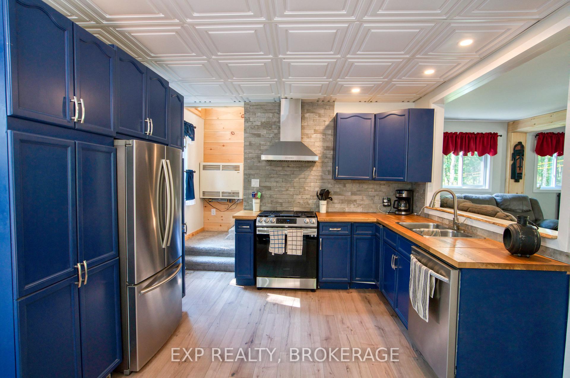 Photo 5 of 1427 Lewis Road, Frontenac, Frontenac Centre — HOMEH