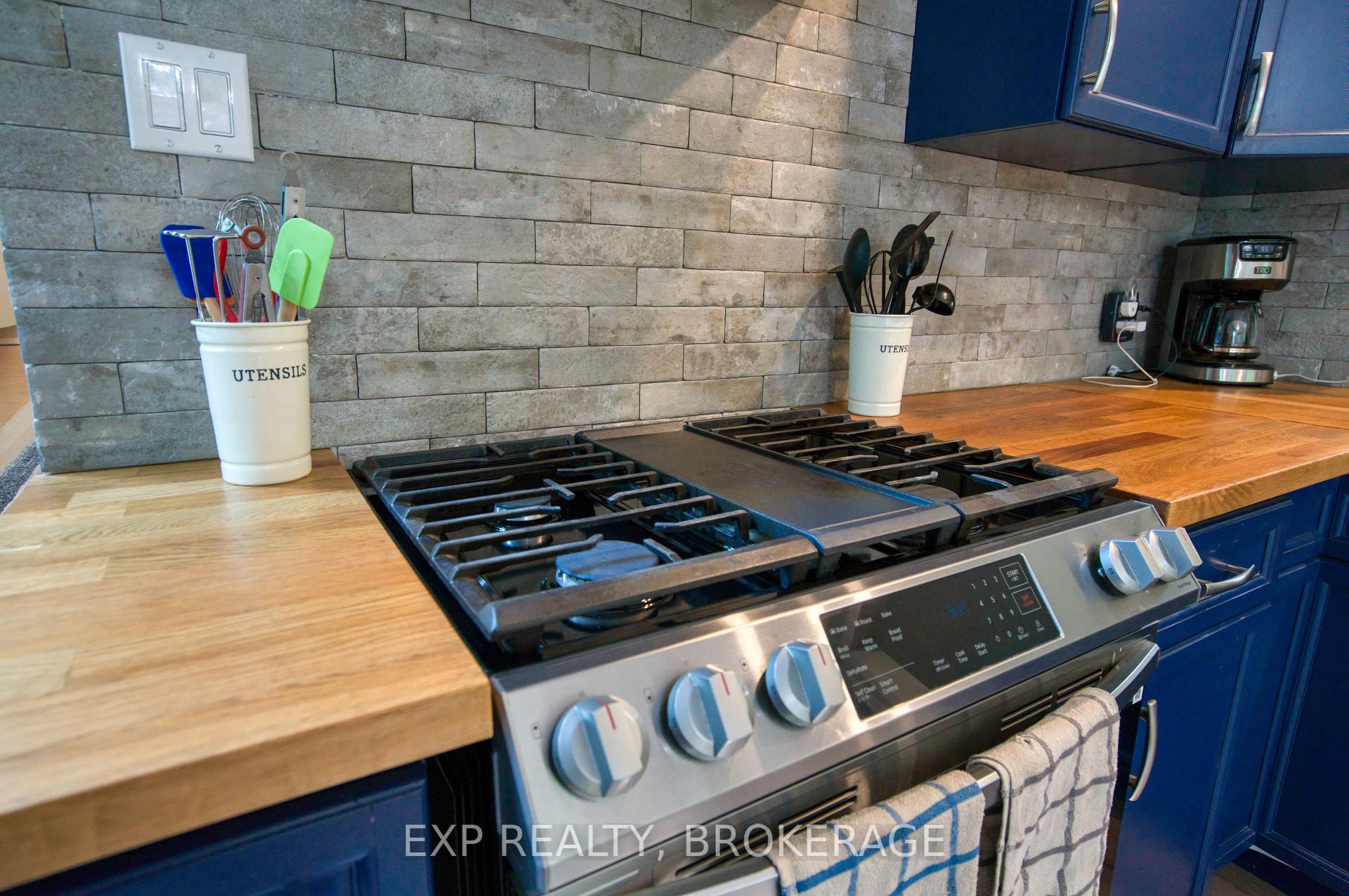 Photo 8 of 1427 Lewis Road, Frontenac, Frontenac Centre — HOMEH