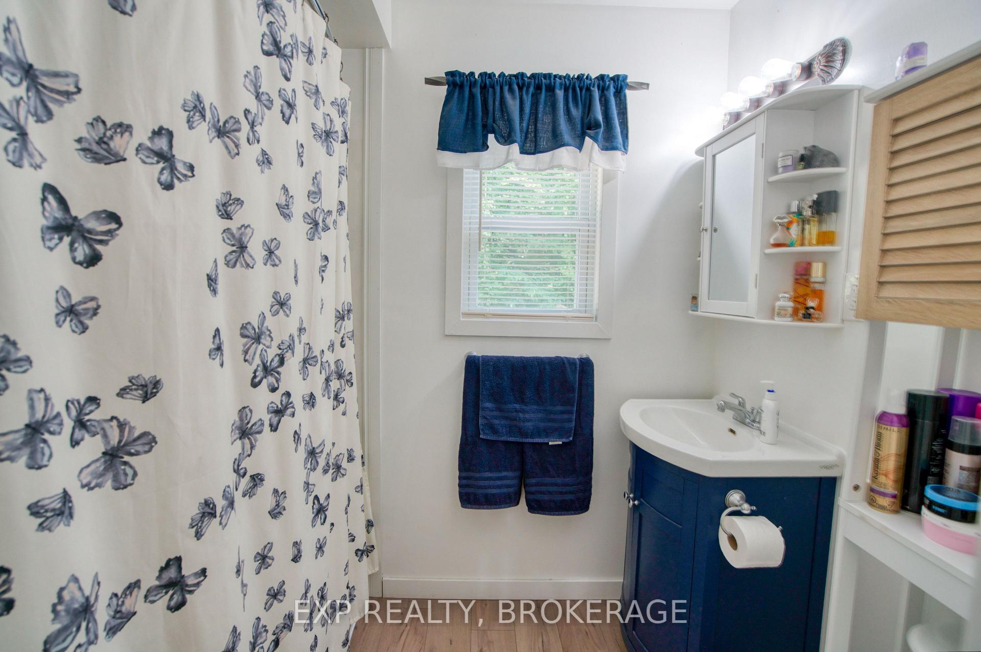 Photo 16 of 1427 Lewis Road, Frontenac, Frontenac Centre — HOMEH
