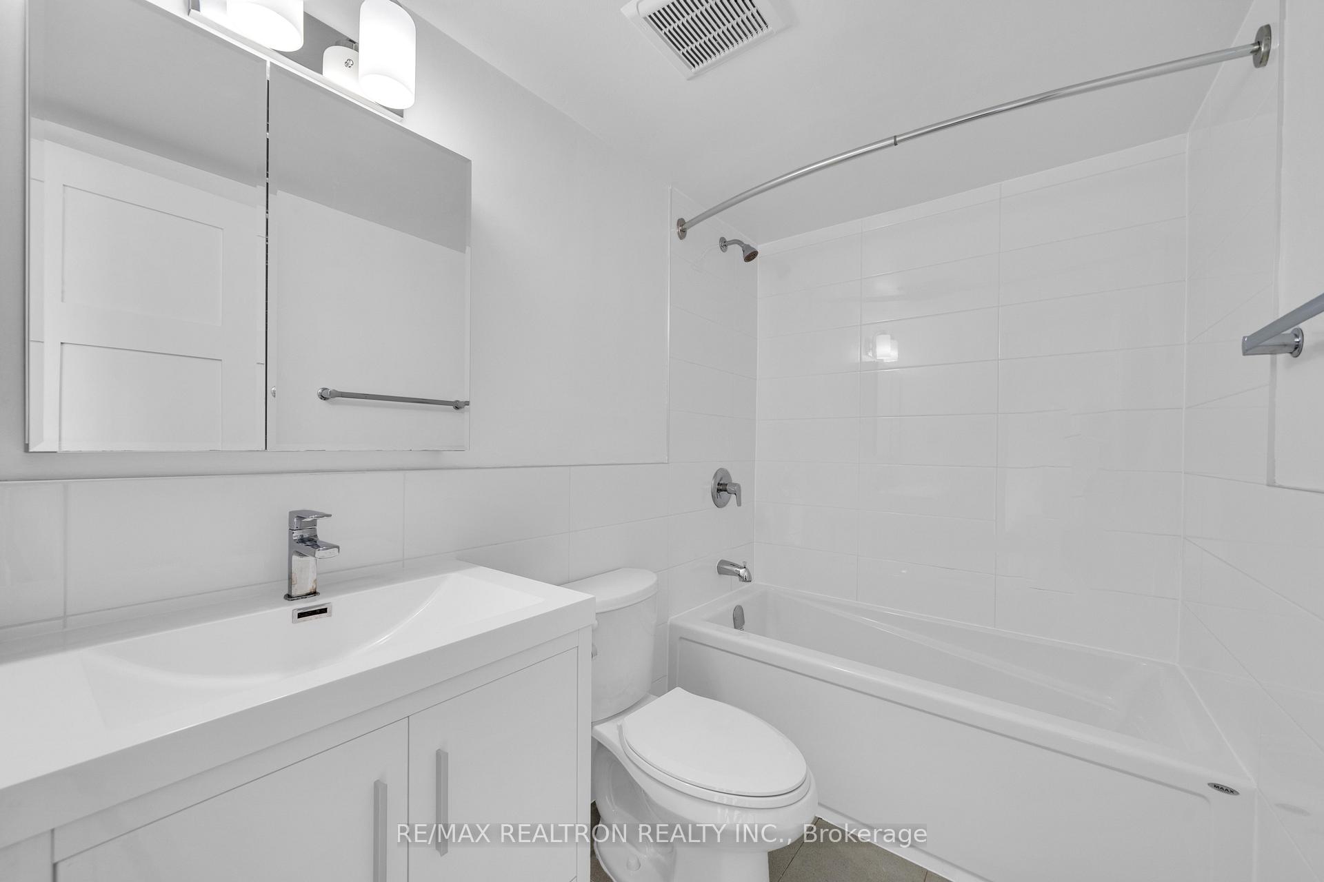 Photo 9 of Unit 316, 33 Isabella Street, Toronto, Church-Yonge Corridor — HOMEH