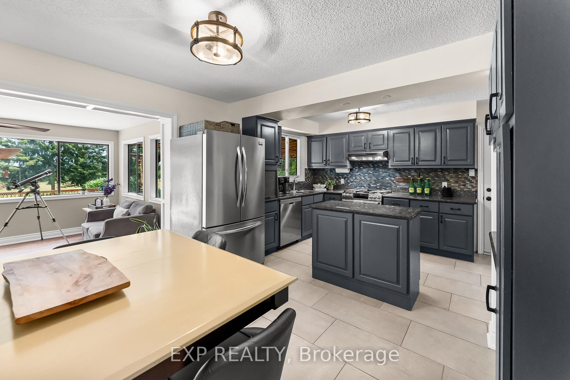 Photo 18 of 9 Stella Street, Pelham, Fonthill — HOMEH