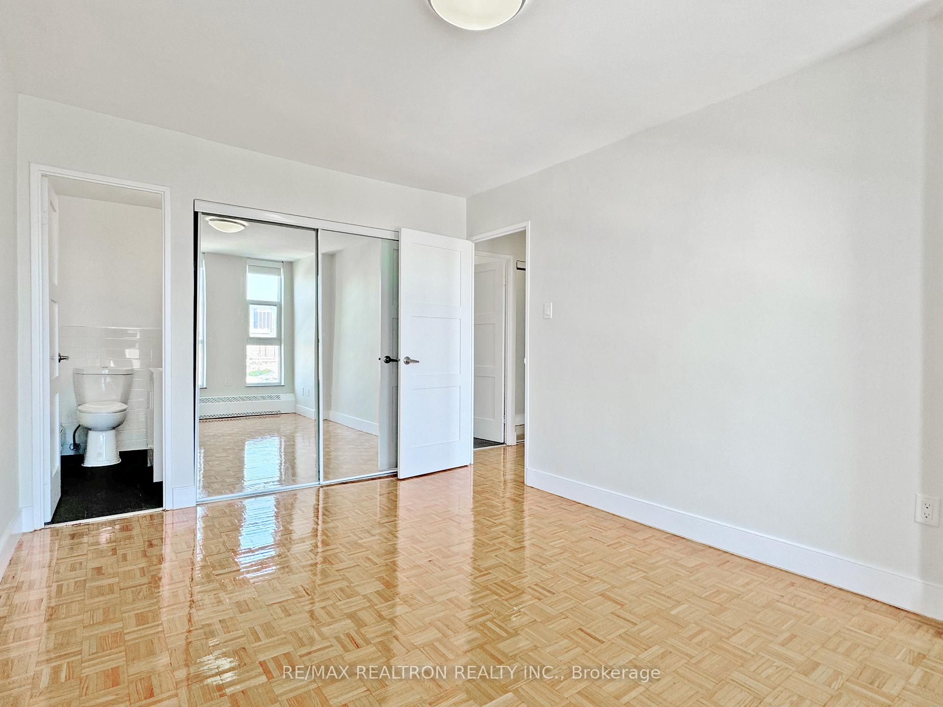 Photo 24 of Unit 1810, 666 Spadina Avenue, Toronto, University — HOMEH