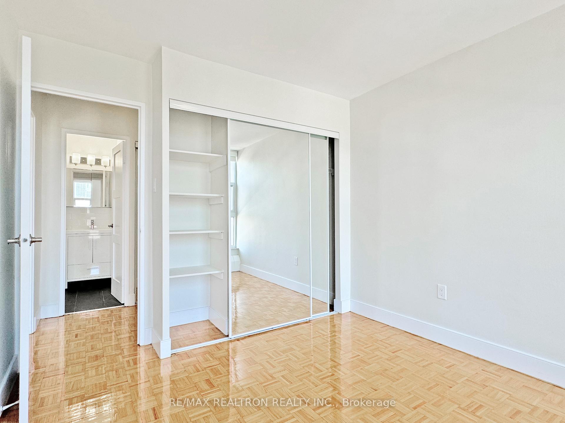 Photo 26 of Unit 1810, 666 Spadina Avenue, Toronto, University — HOMEH