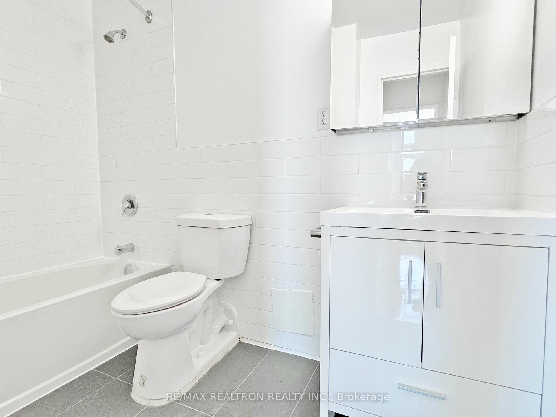 Photo 27 of Unit 1810, 666 Spadina Avenue, Toronto, University — HOMEH