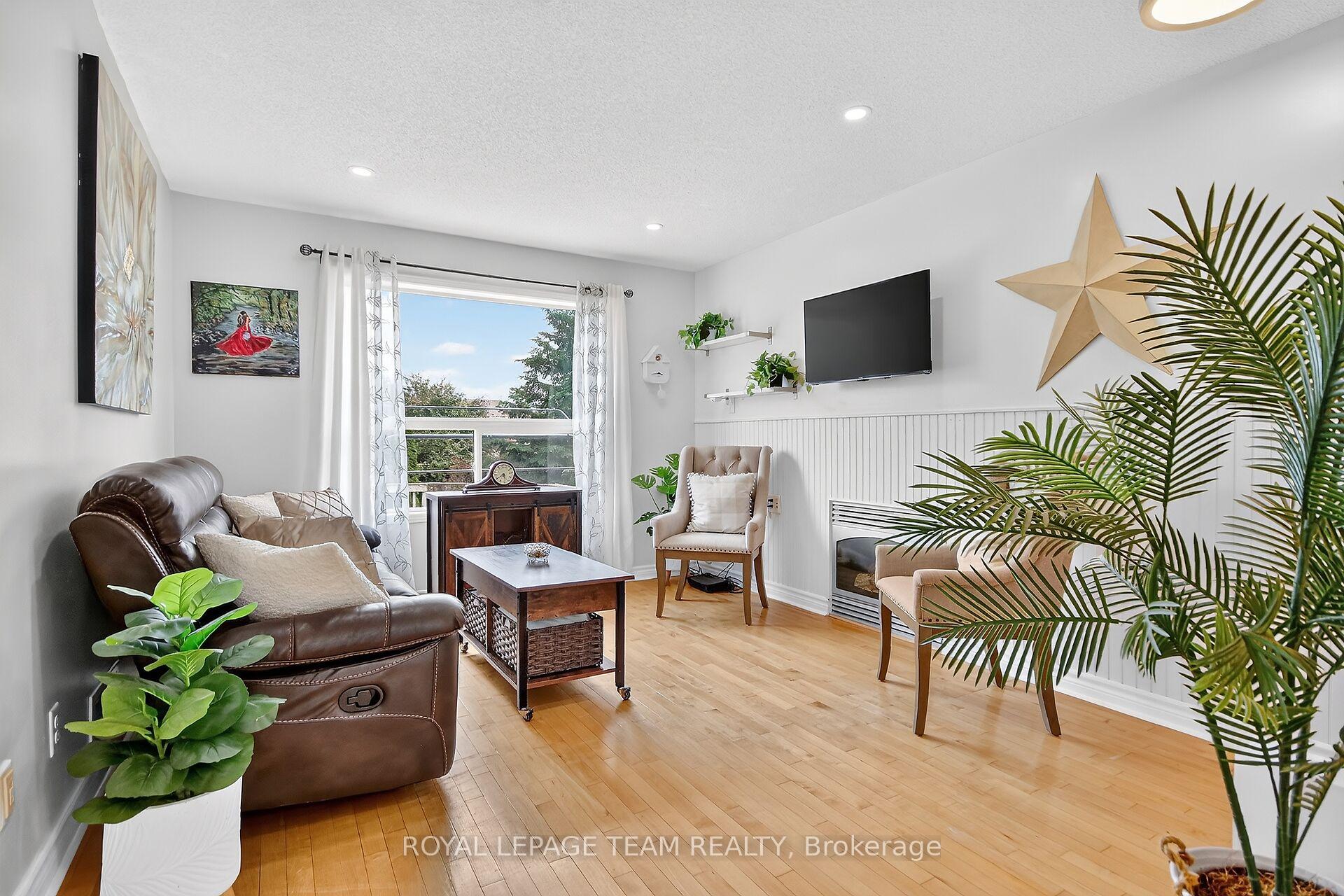 Photo 5 of 34 Jenna Drive, Arnprior, Arnprior — HOMEH