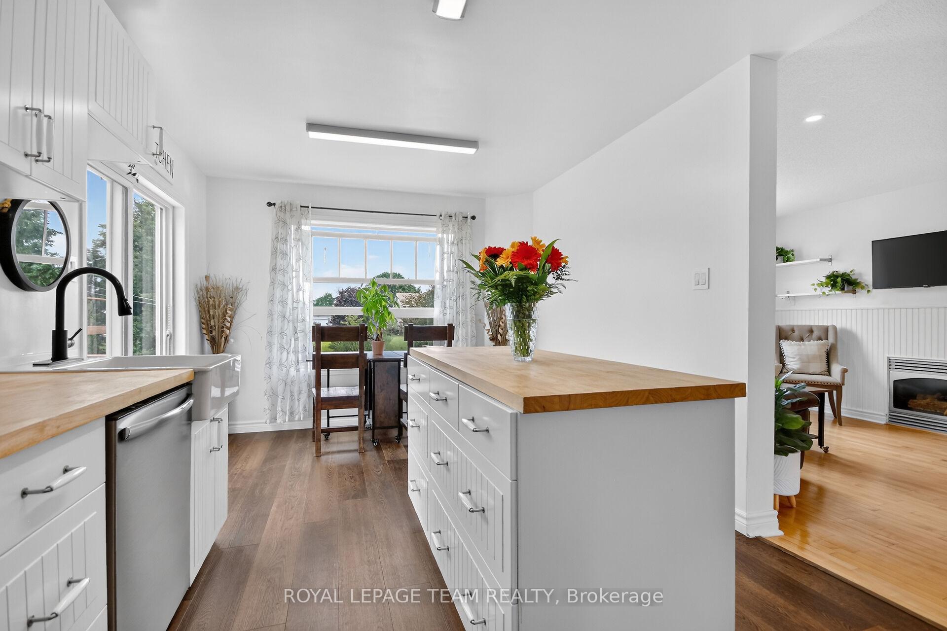 Photo 9 of 34 Jenna Drive, Arnprior, Arnprior — HOMEH