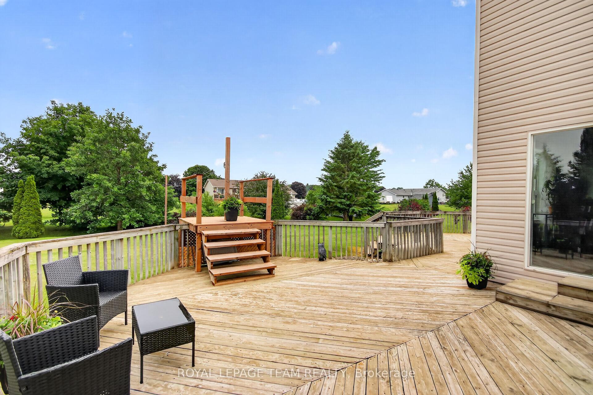 Photo 24 of 34 Jenna Drive, Arnprior, Arnprior — HOMEH