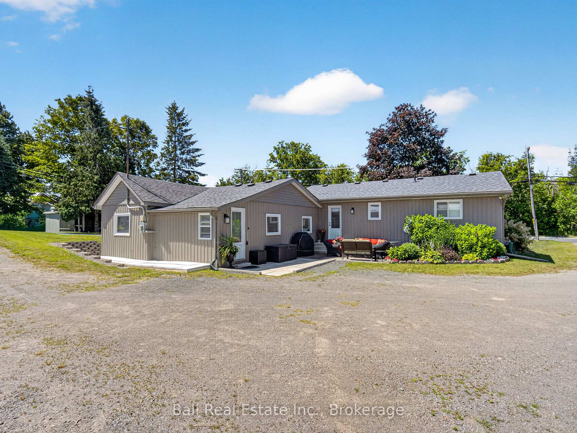 Photo 3 of 6 Ermatinger Street, Selwyn — HOMEH