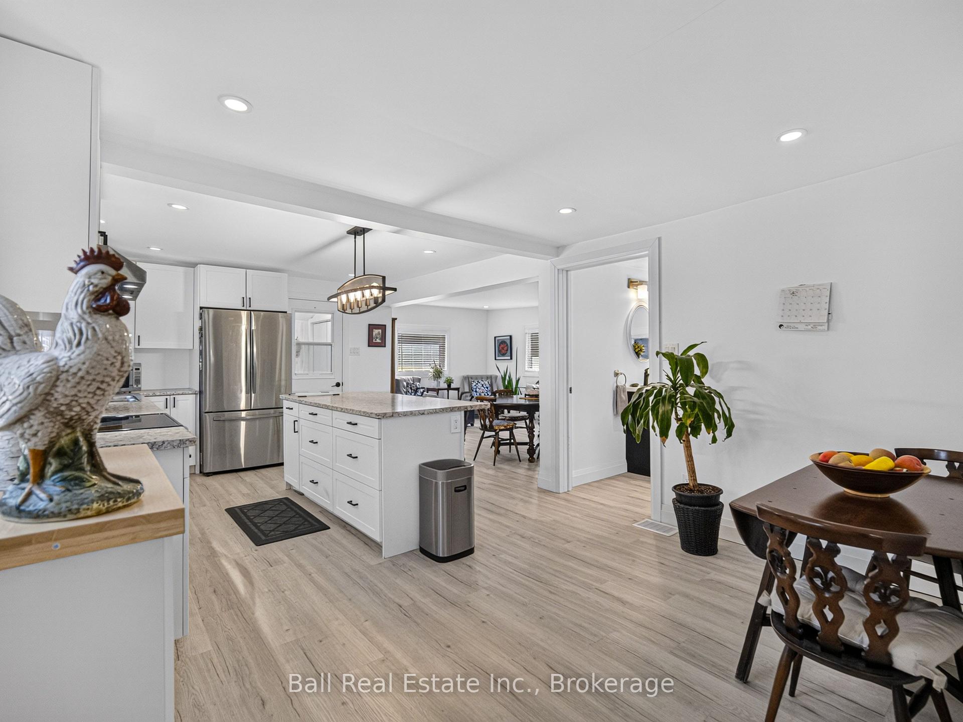 Photo 7 of 6 Ermatinger Street, Selwyn — HOMEH