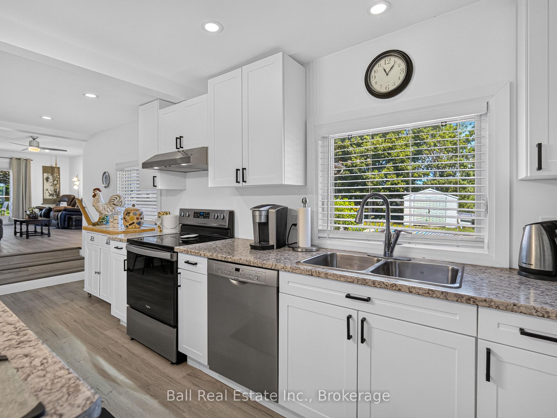 Photo 9 of 6 Ermatinger Street, Selwyn — HOMEH
