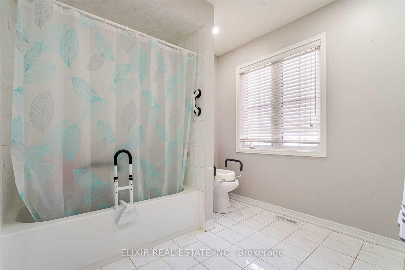 Photo 25 of Unit Upper Level, 29 Timbertop Crescent, Brampton, Sandringham-Wellington — HOMEH