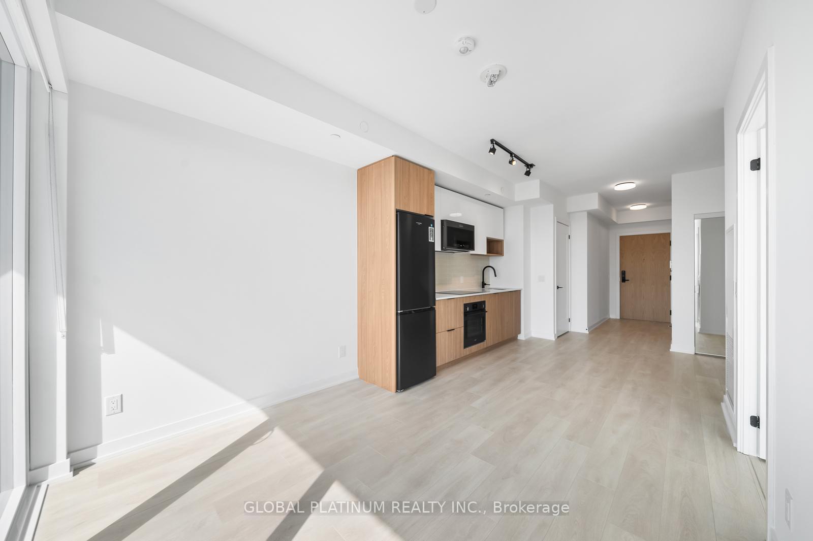 Photo 4 of Unit 2103, 5 Defries Street, Toronto, Regent Park — HOMEH