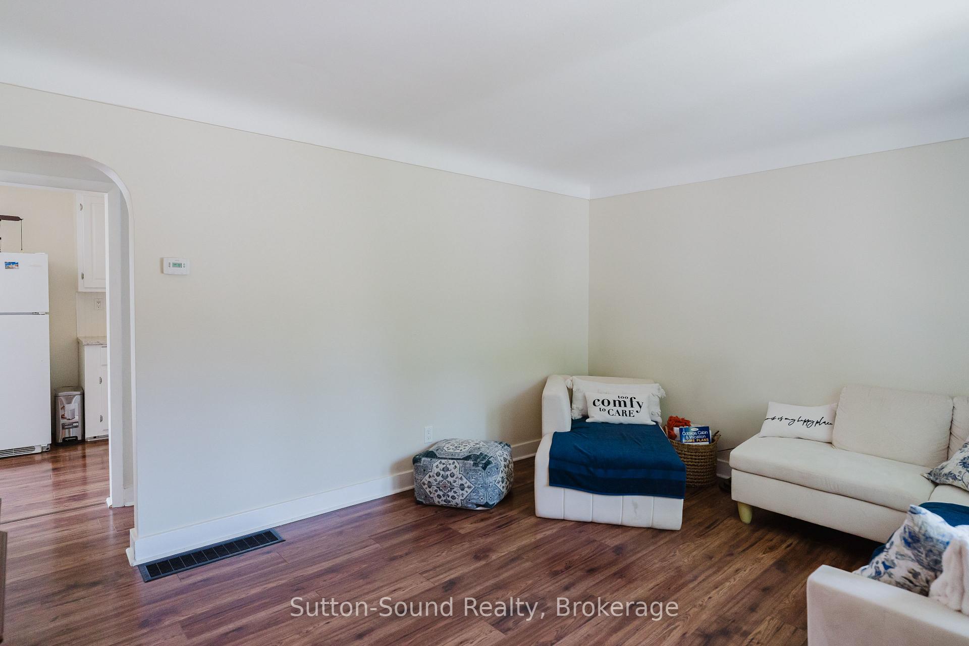 Photo 3 of 755 17th Street E, Owen Sound — HOMEH