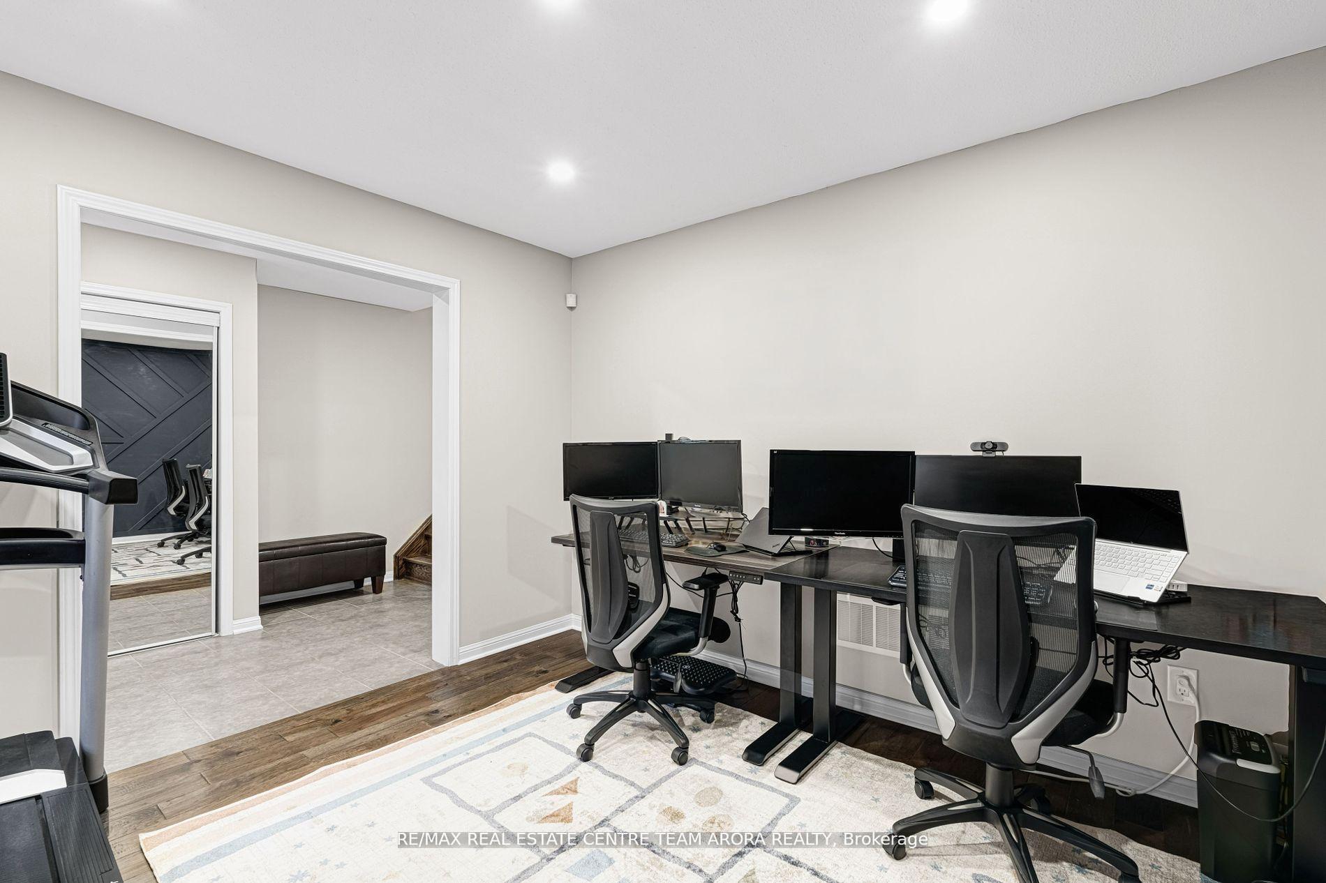 Photo 7 of 14 Crossbill Road, Brampton, Northwest Brampton — HOMEH