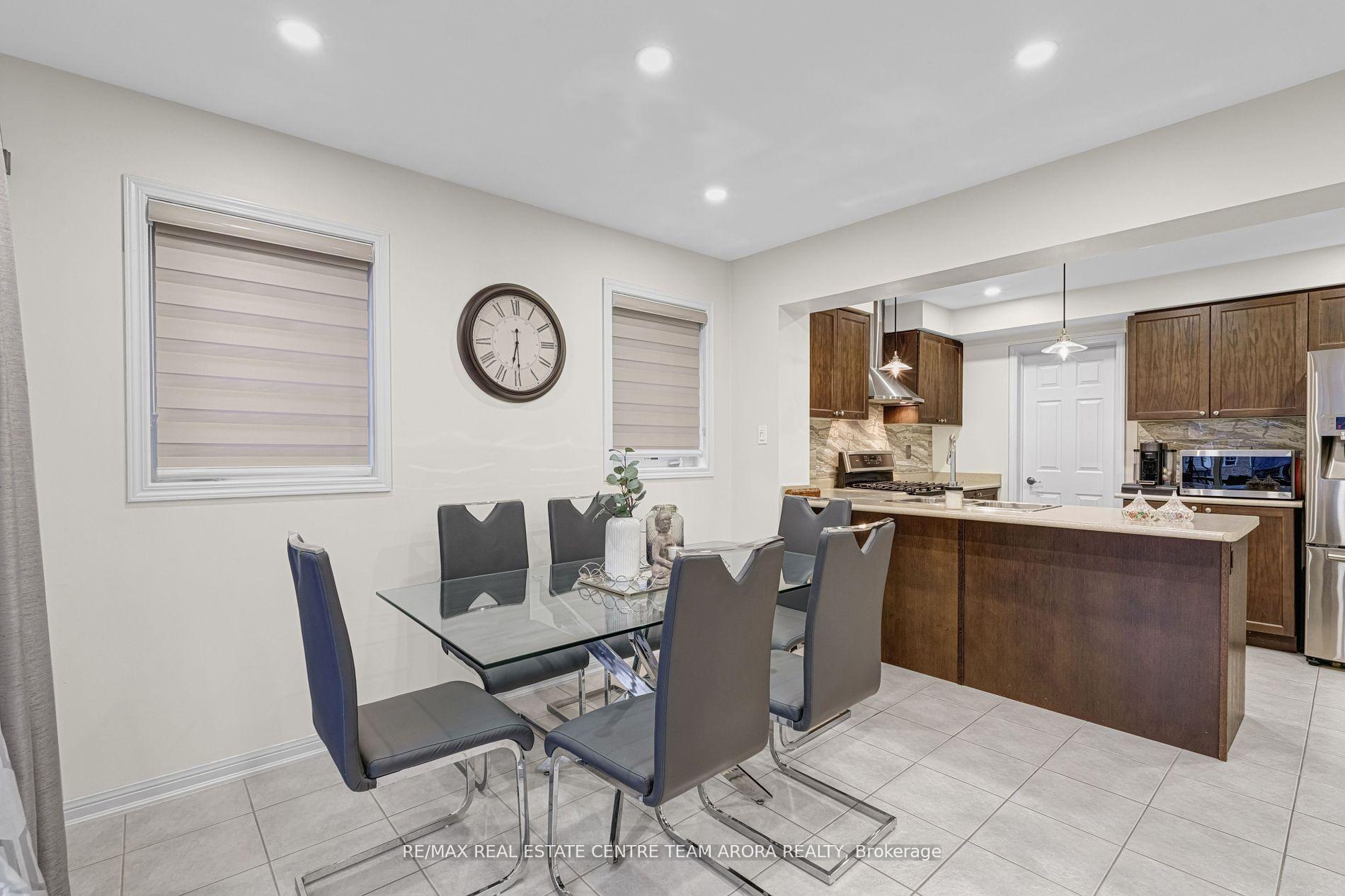 Photo 12 of 14 Crossbill Road, Brampton, Northwest Brampton — HOMEH