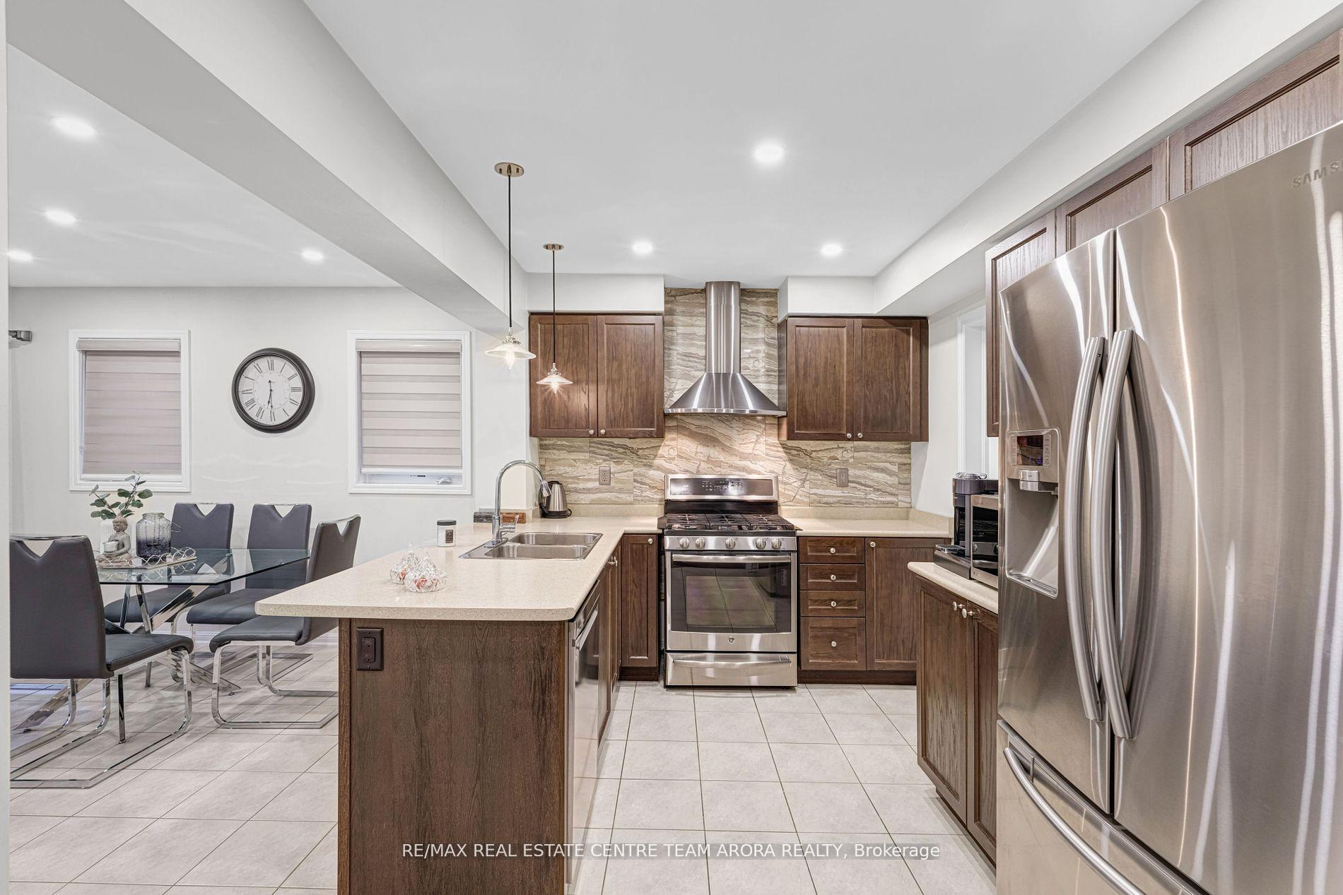 Photo 17 of 14 Crossbill Road, Brampton, Northwest Brampton — HOMEH