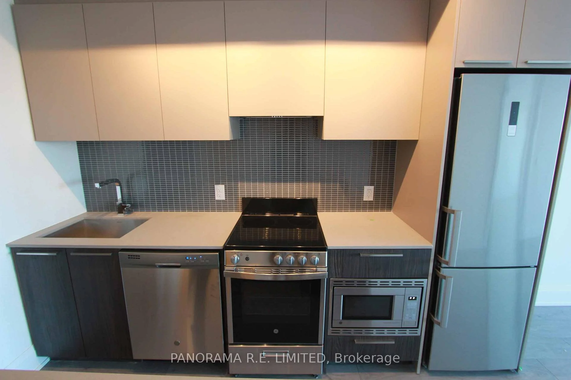 Photo 5 of Unit 509, 20 Brin Drive, Etobicoke, Edenbridge-Humber Valley — HOMEH