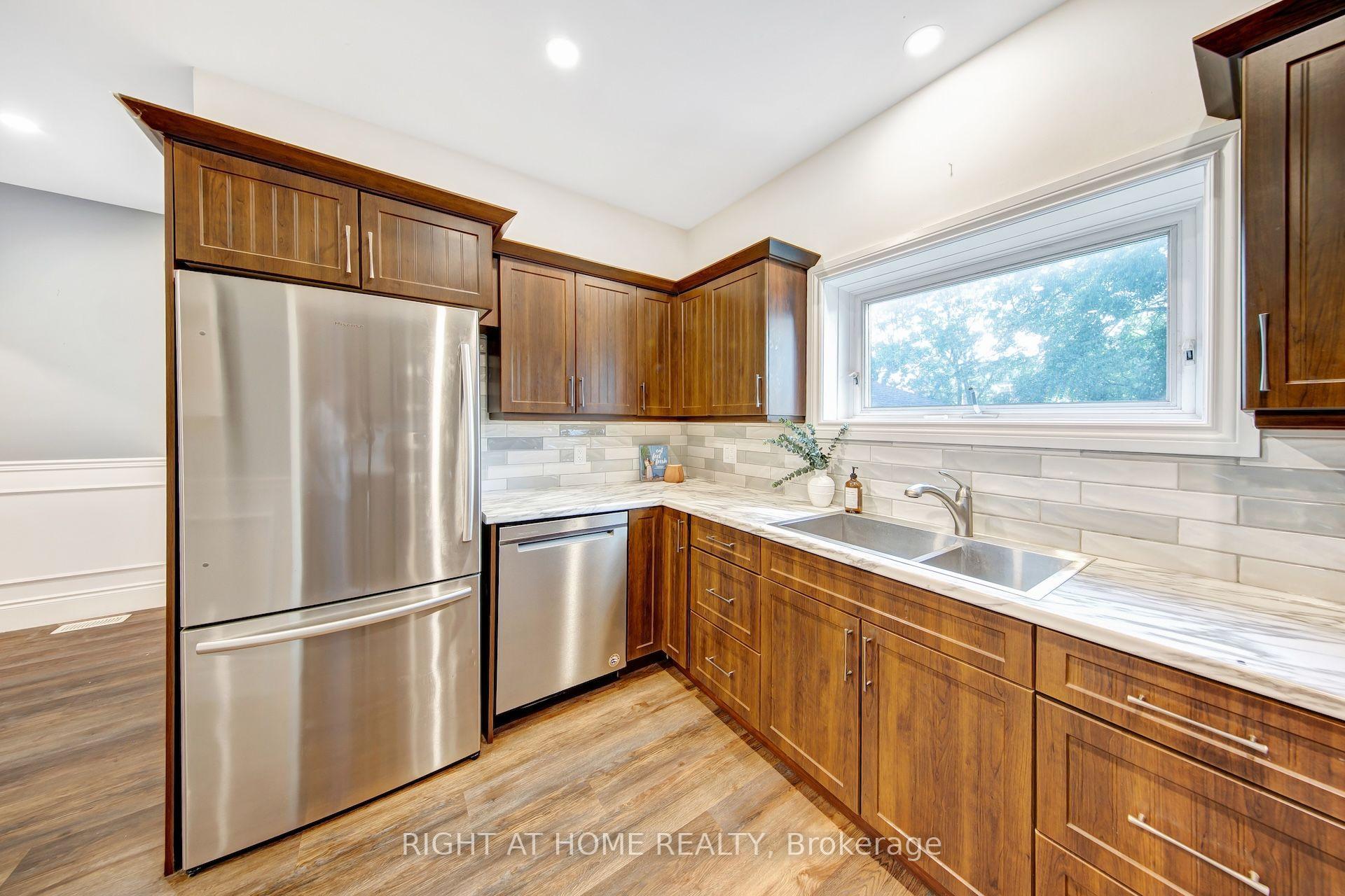 Photo 24 of 30 Willow Street N, Halton Hills, Acton — HOMEH