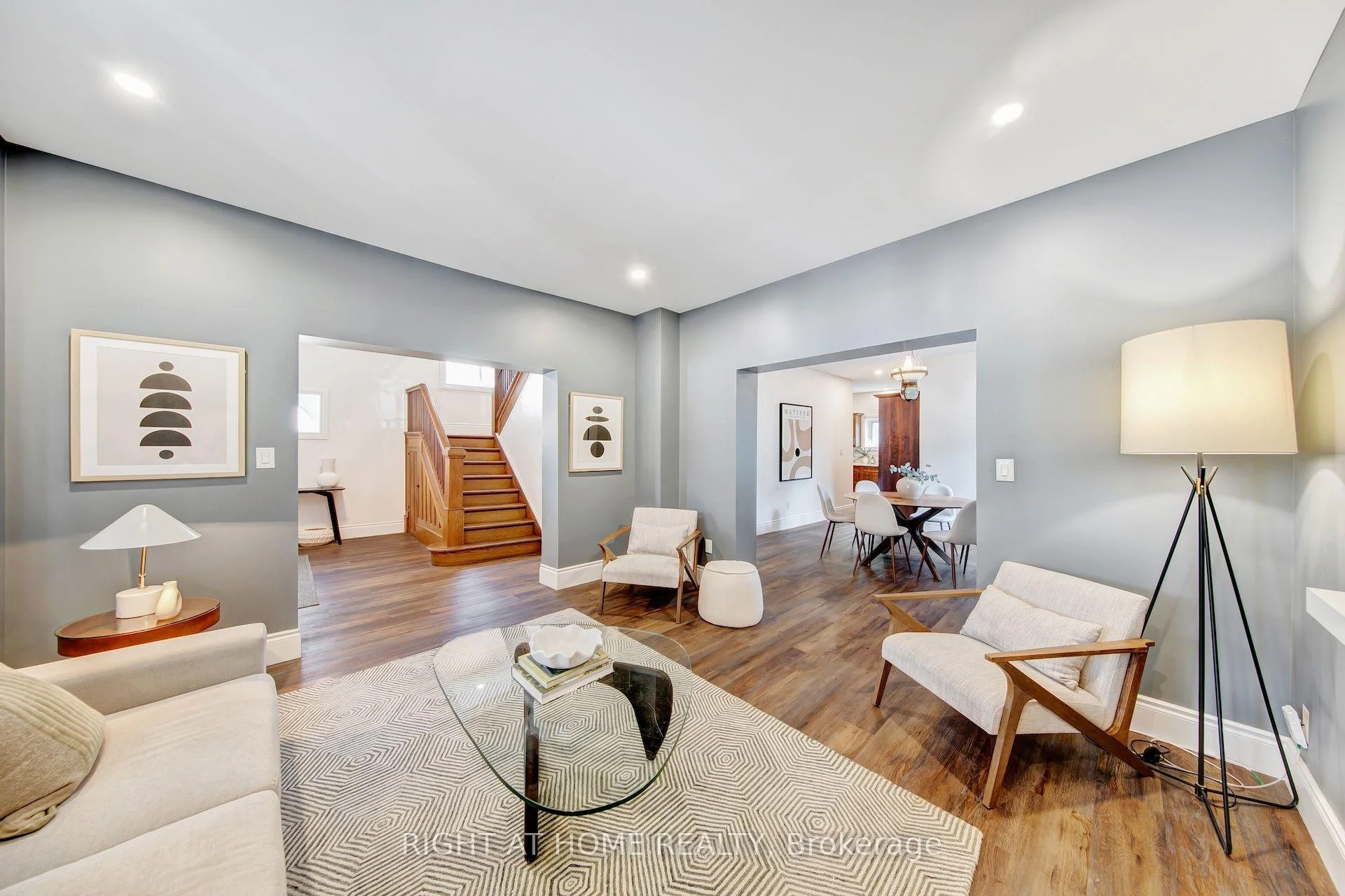 Photo 17 of 30 Willow Street N, Halton Hills, Acton — HOMEH