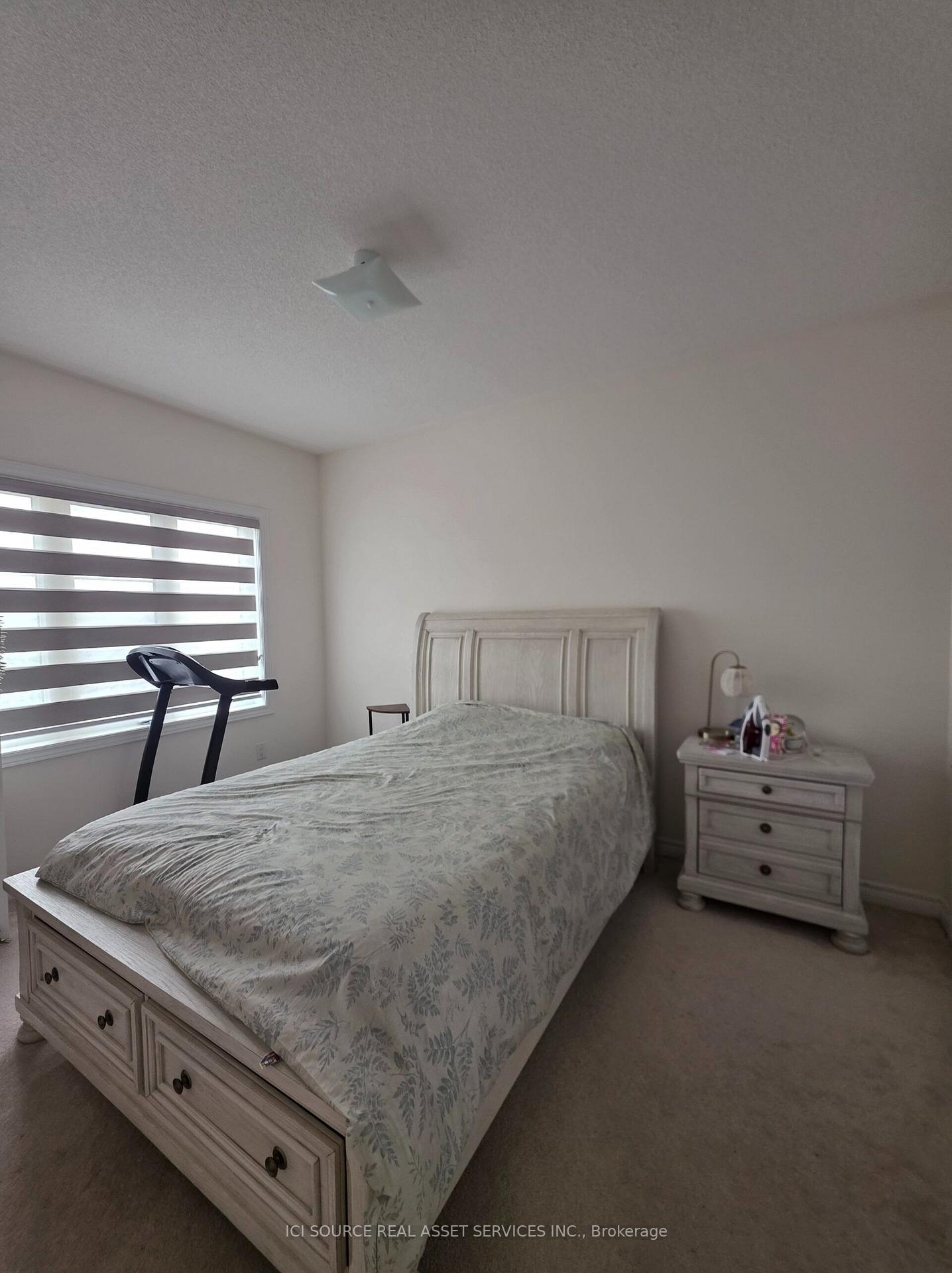 Photo 4 of 10 Brent Stephens Way, Brampton, Northwest Brampton — HOMEH