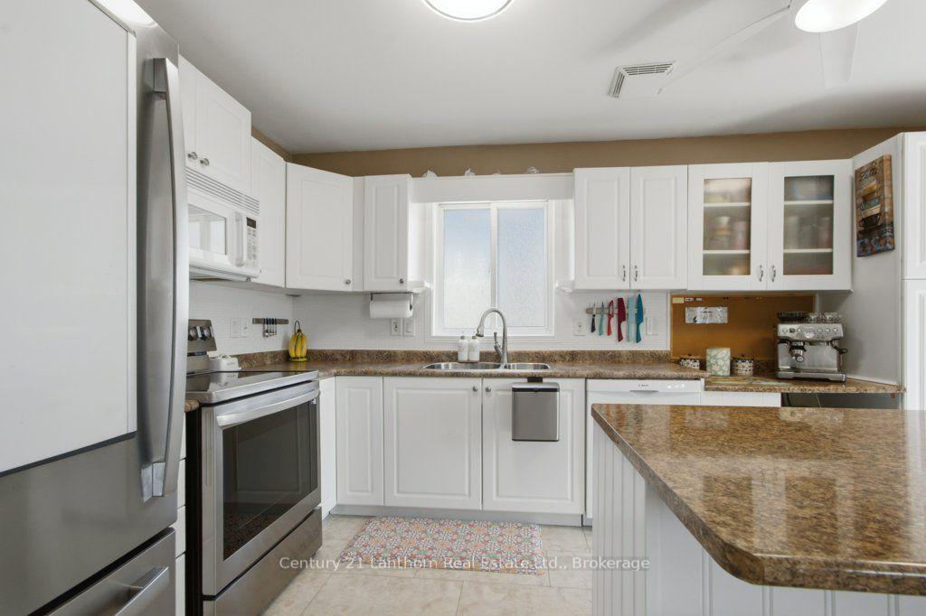 Photo 4 of 17 Mayhew Drive, Quinte West, Murray Ward — HOMEH