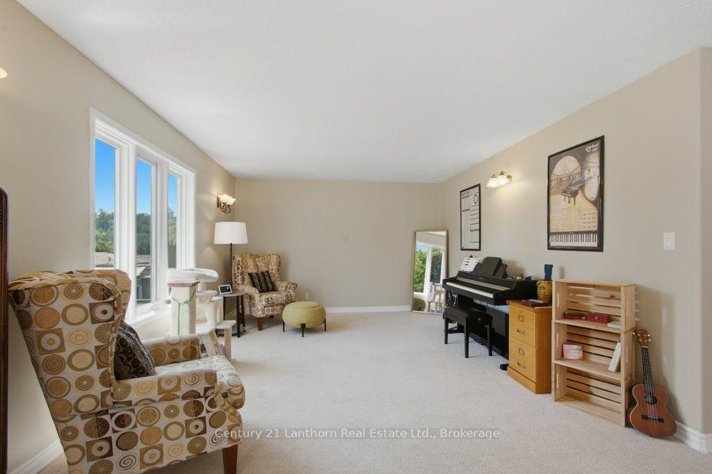 Photo 10 of 17 Mayhew Drive, Quinte West, Murray Ward — HOMEH