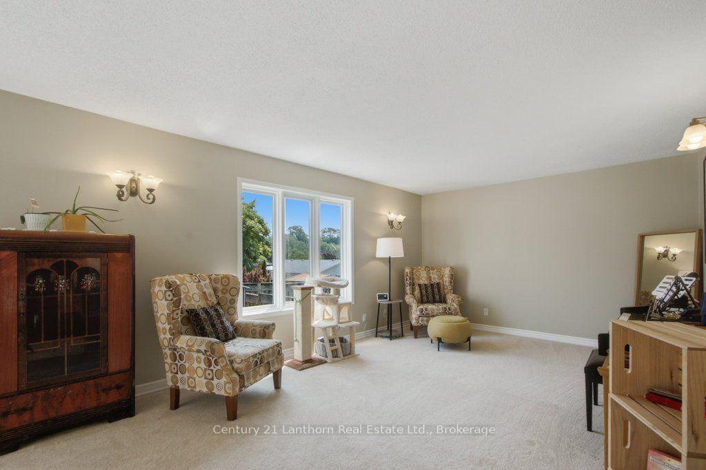 Photo 11 of 17 Mayhew Drive, Quinte West, Murray Ward — HOMEH