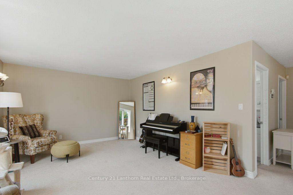 Photo 12 of 17 Mayhew Drive, Quinte West, Murray Ward — HOMEH