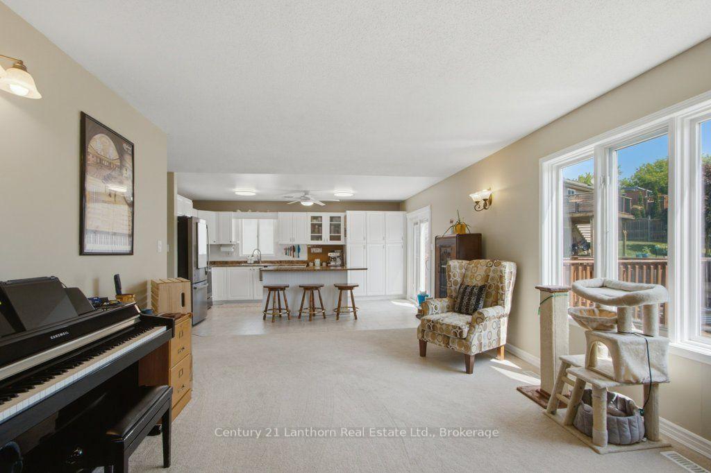 Photo 13 of 17 Mayhew Drive, Quinte West, Murray Ward — HOMEH