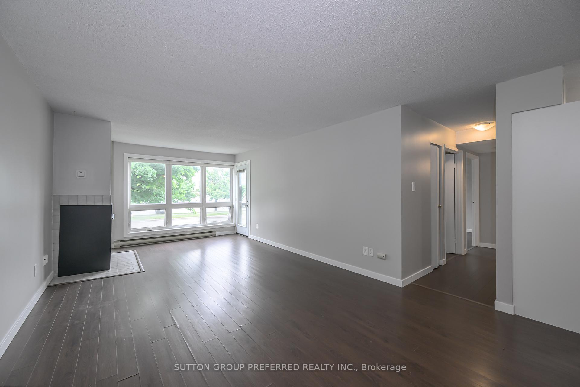 Photo 3 of Unit 202, 15 Jacksway Crescent, London, North G — HOMEH