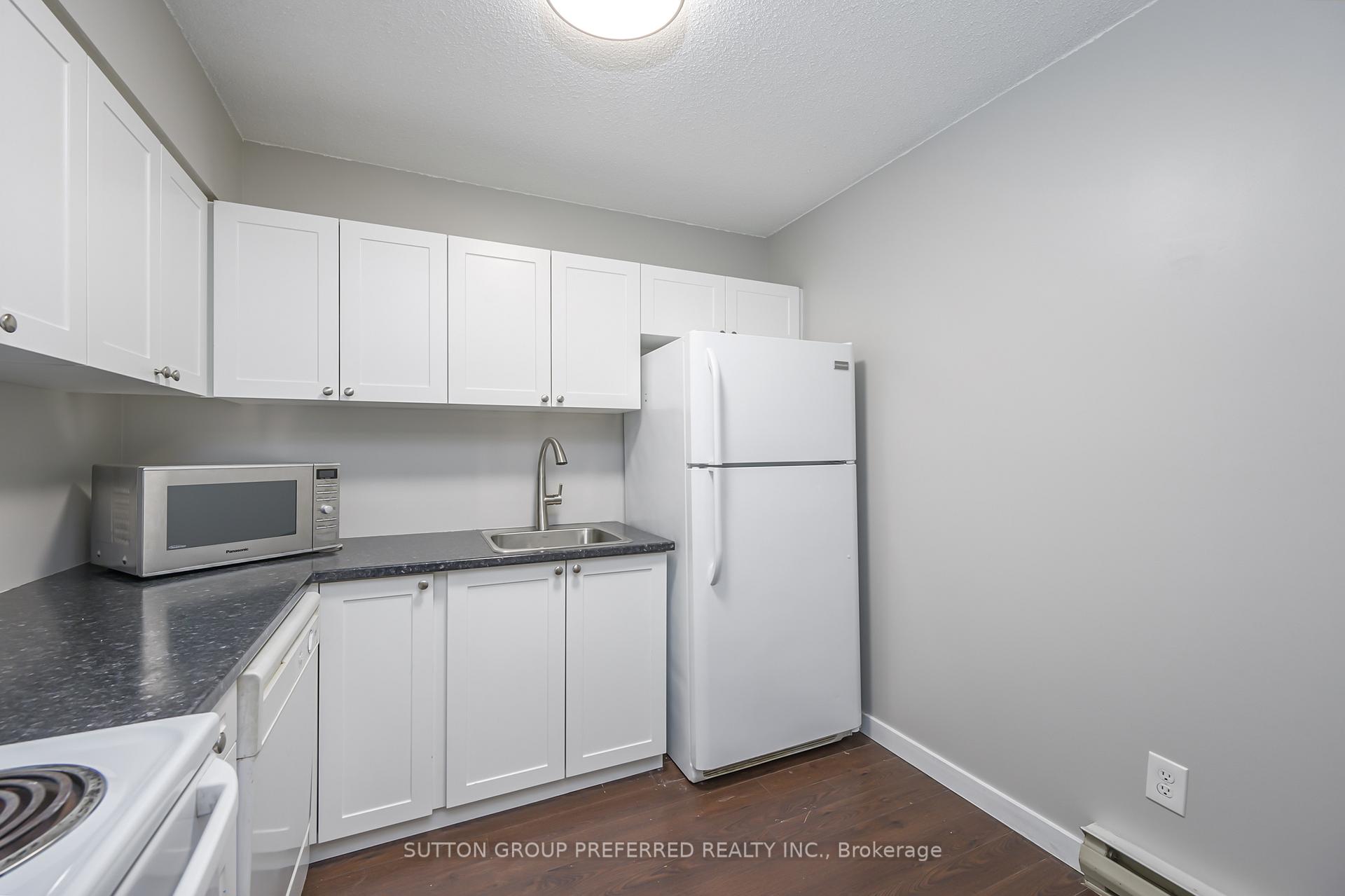 Photo 7 of Unit 202, 15 Jacksway Crescent, London, North G — HOMEH