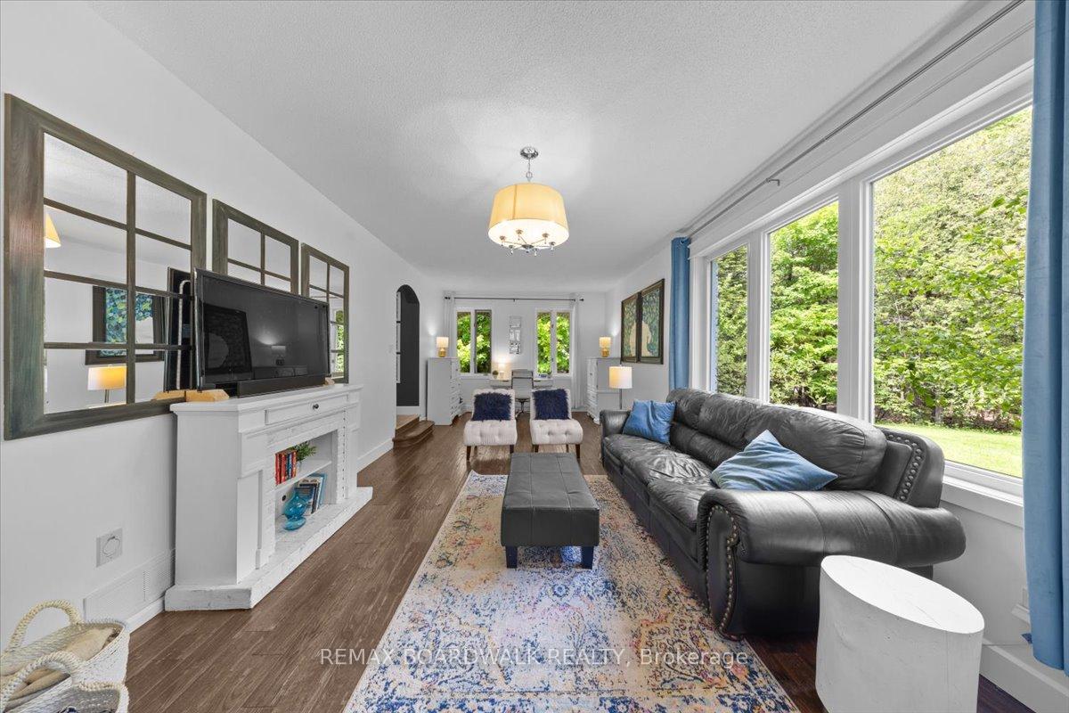 Photo 16 of 8128 Miles Crescent, Ottawa, Osgoode Twp North of Reg Rd 6 — HOMEH