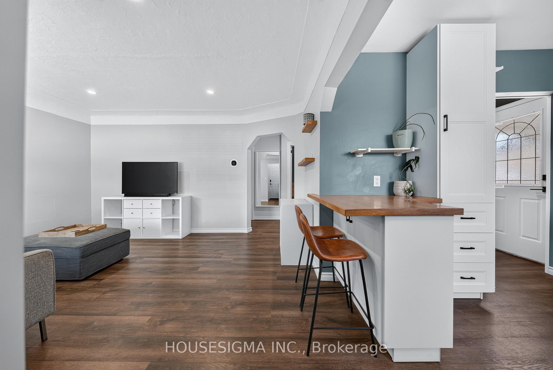 Photo 6 of 621 Tate Avenue, Hamilton, Parkview — HOMEH