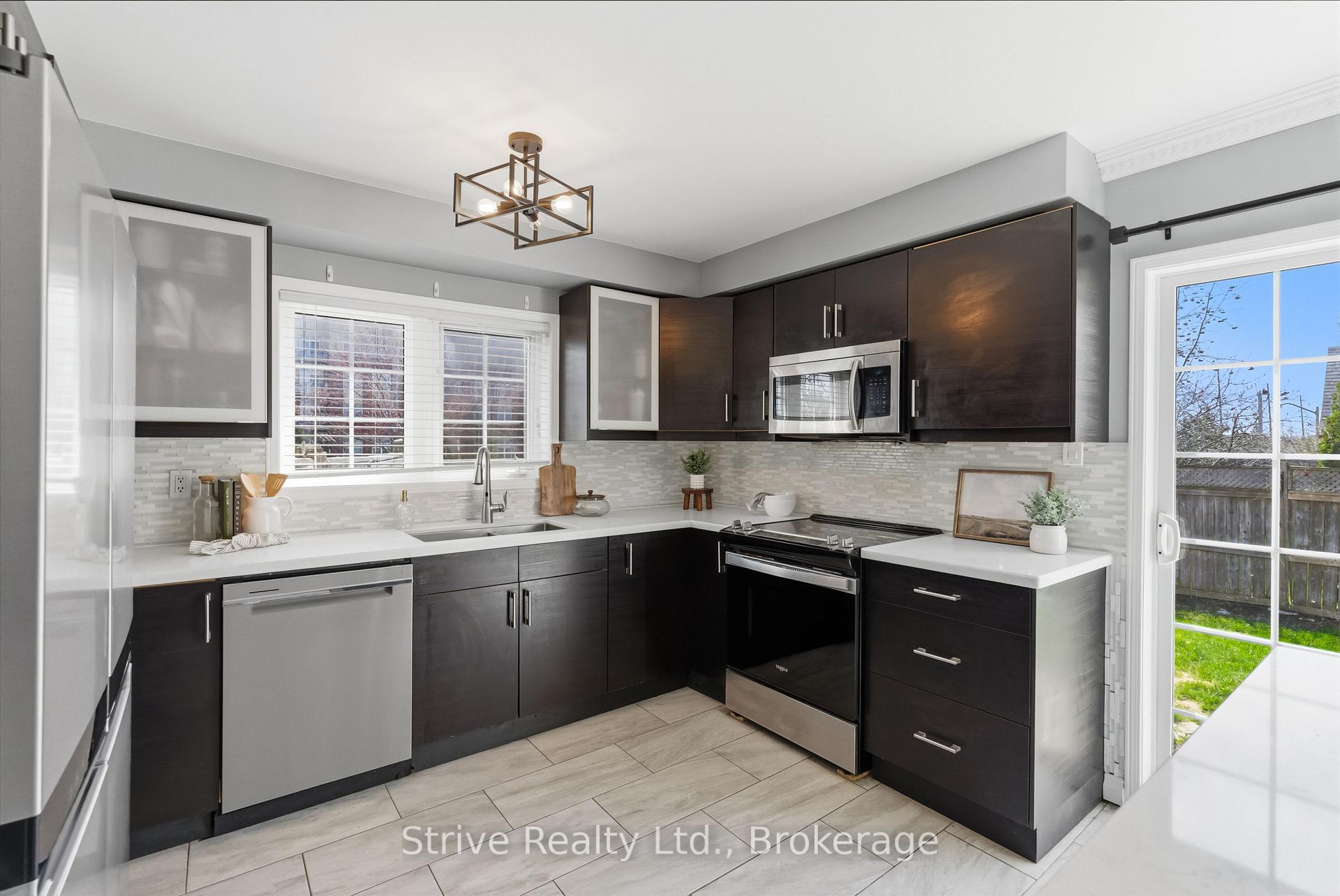 Photo 16 of 1360 Dumont Street, Oshawa, Taunton — HOMEH