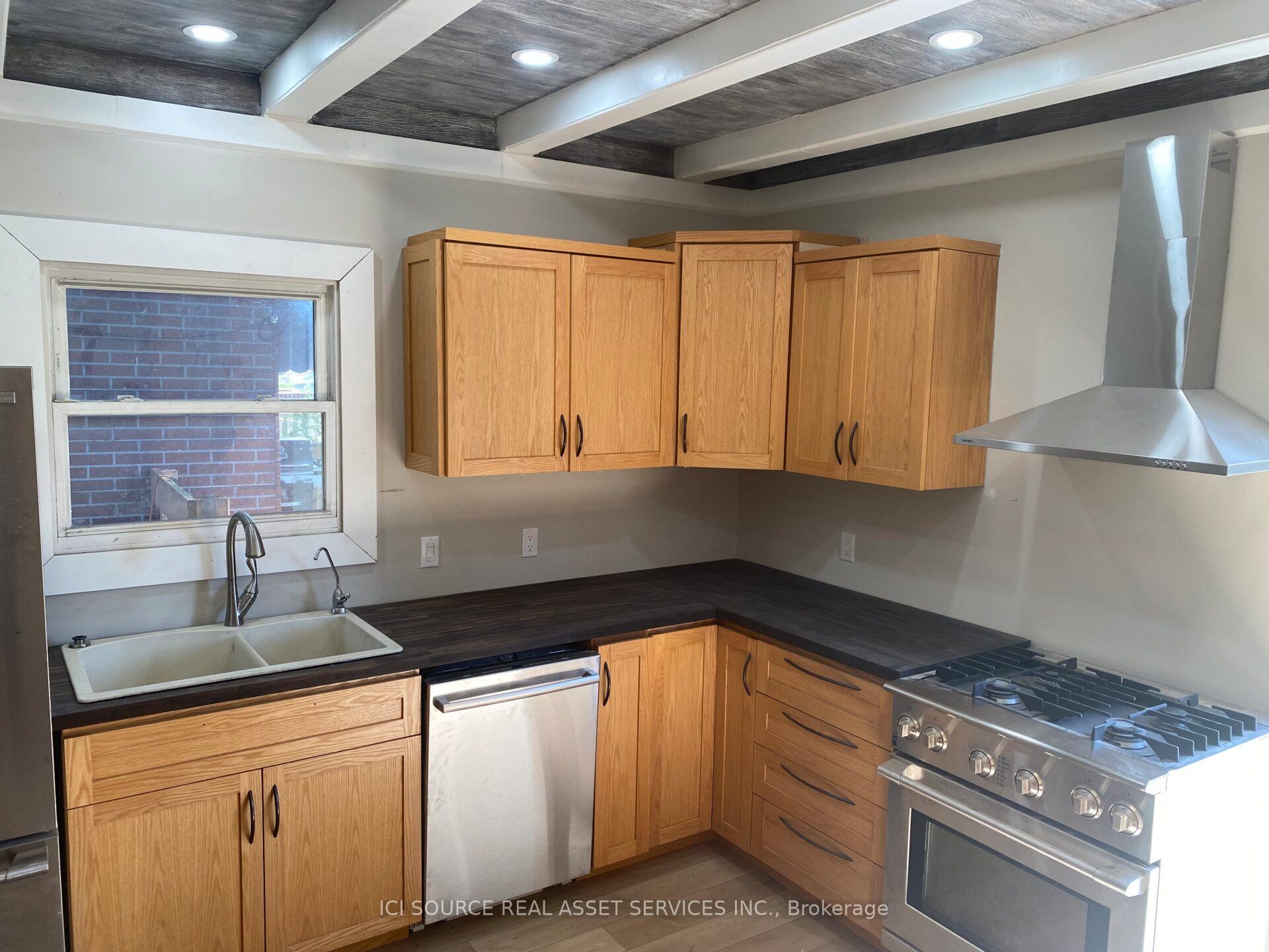 Photo 3 of 825 Raymo Road, Windsor — HOMEH