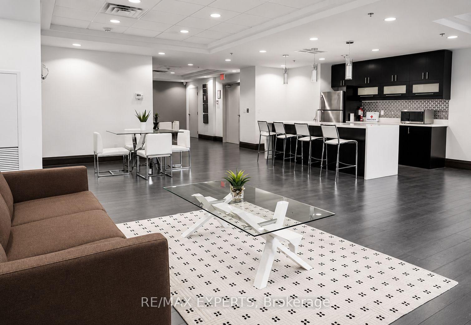 Photo 15 of Unit 1009, 75 King William Crescent, Richmond Hill, Langstaff — HOMEH