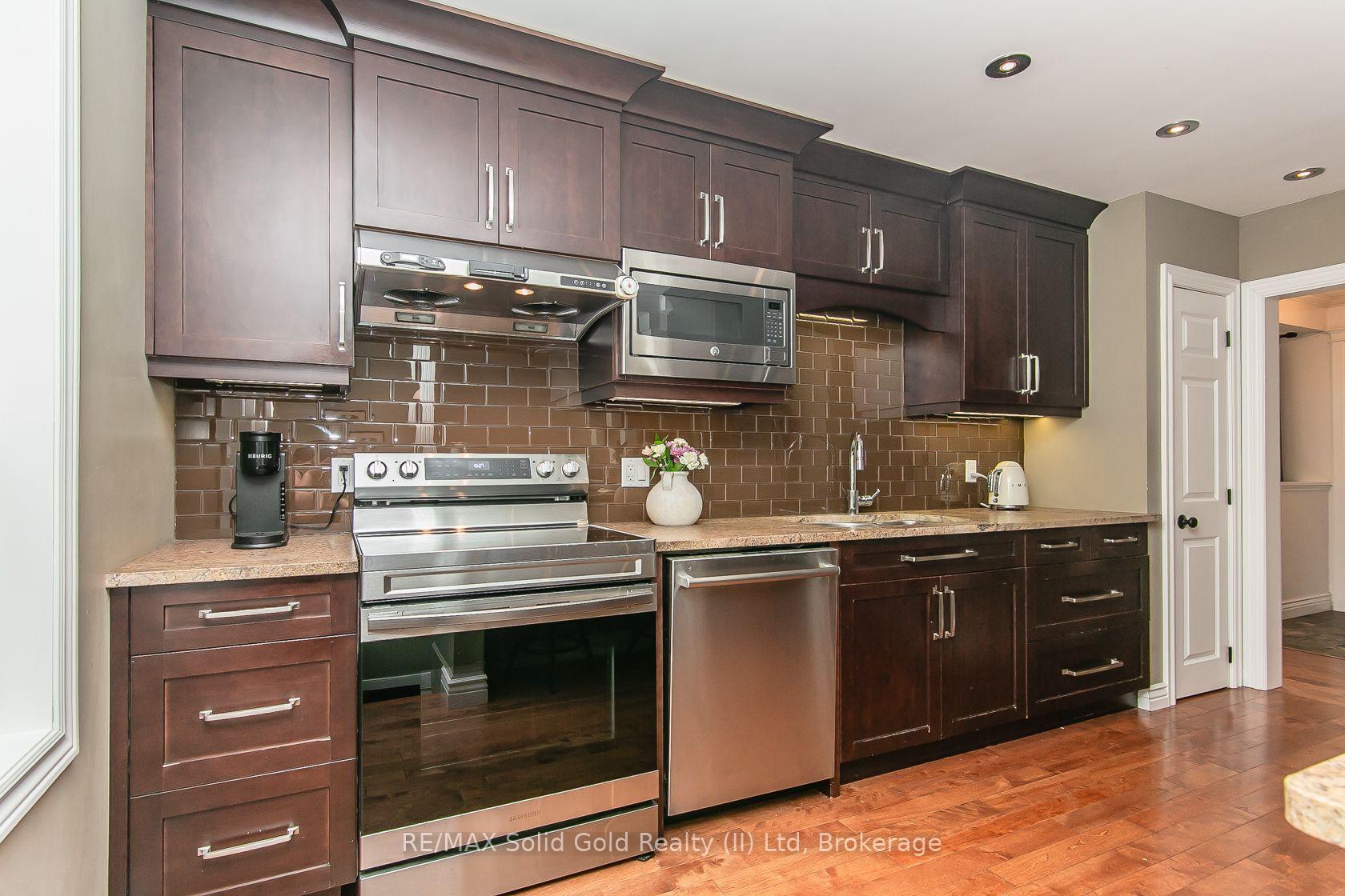 Photo 19 of 210 Dawson Street, Waterloo, Uptown West — HOMEH