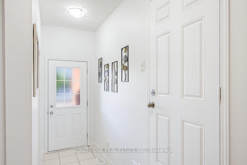 Photo 4 of 318 Amici Terrace, Ottawa, Kanata - Emerald Meadows/Trailwest — HOMEH