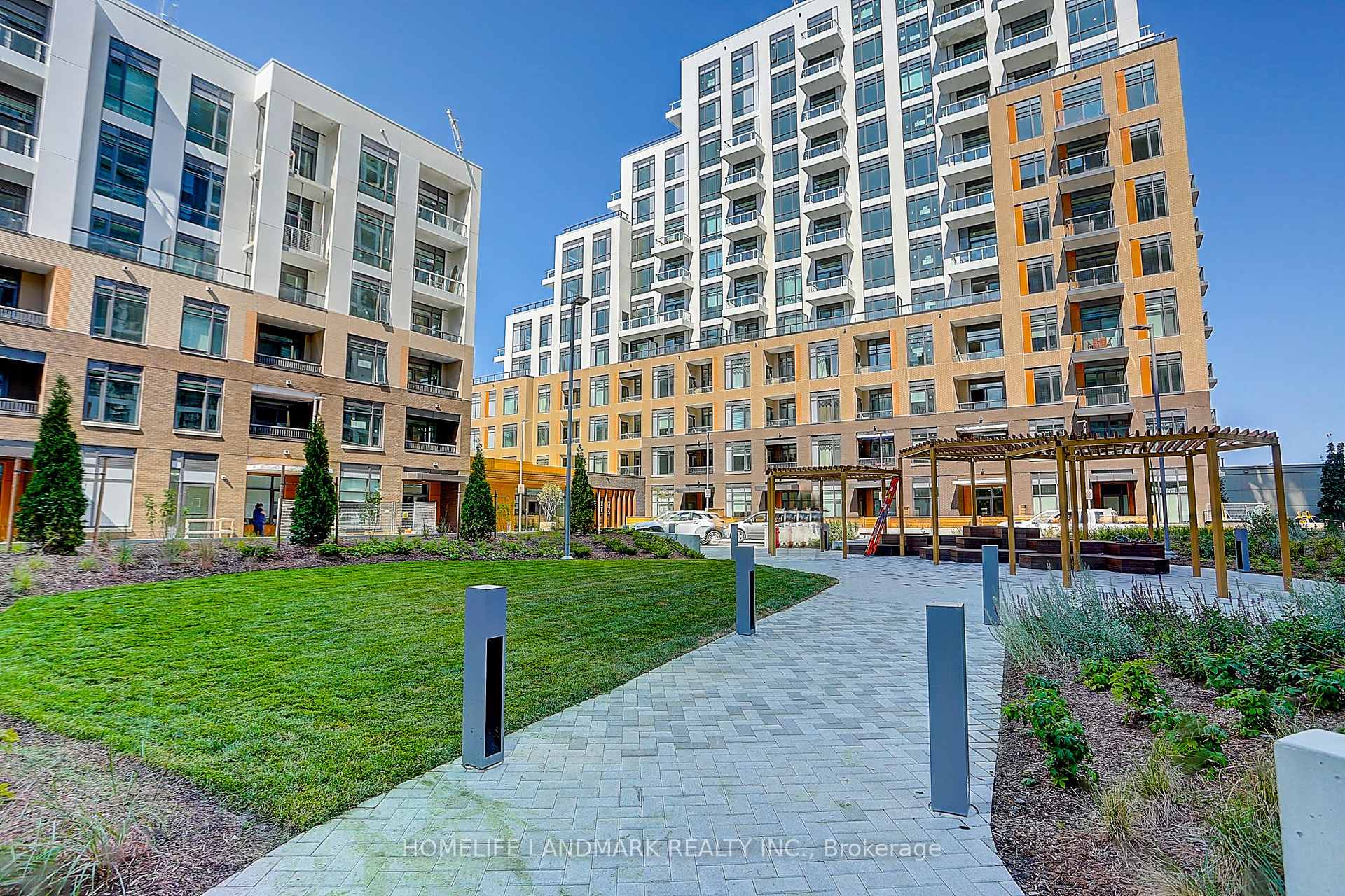 Photo 1 of Unit B-532, 7950 Bathurst Street, Vaughan, Beverley Glen — HOMEH