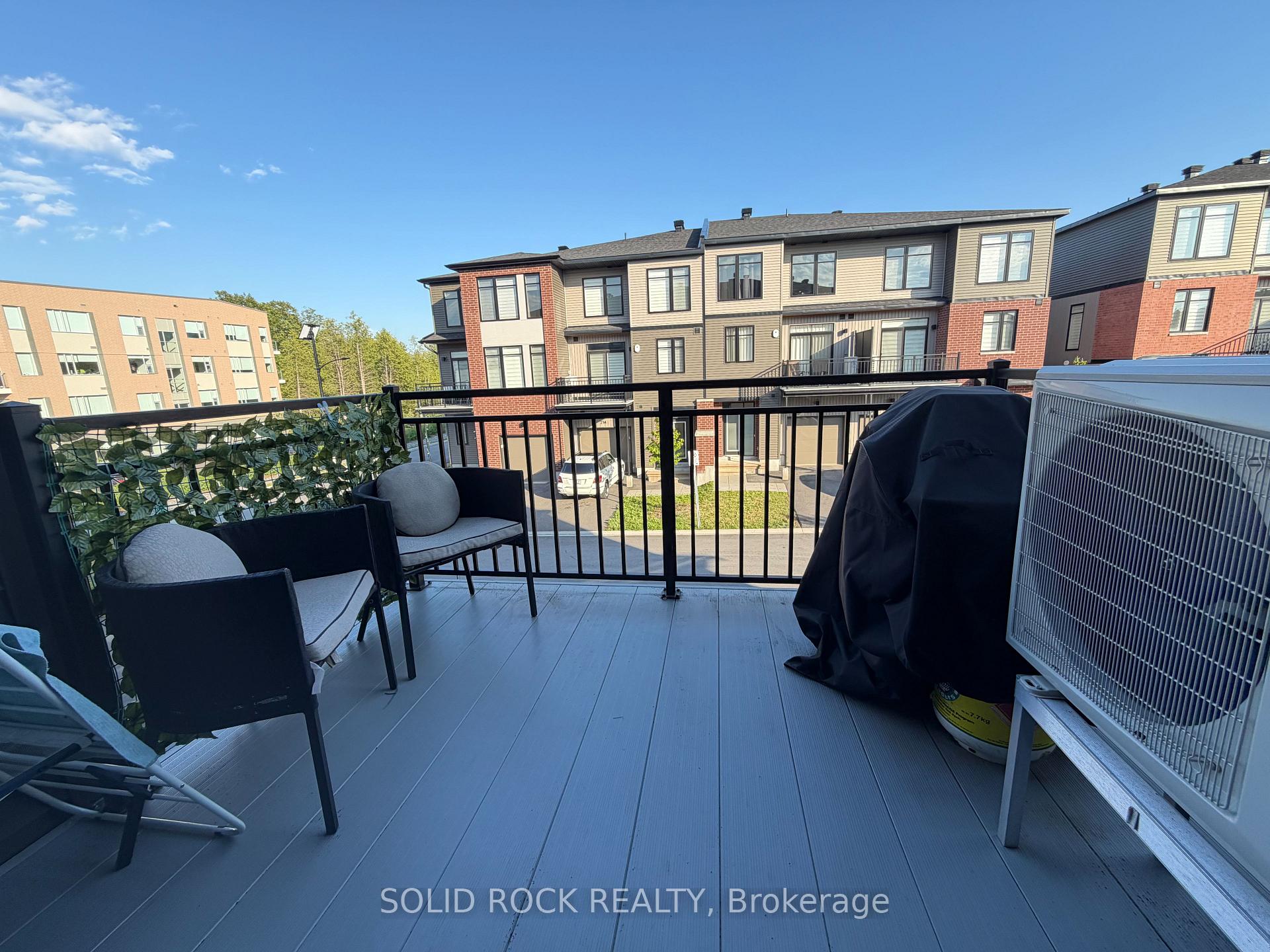 Photo 11 of 215 Tussock Private, Ottawa, Blossom Park/Kemp Park/Findlay Creek — HOMEH