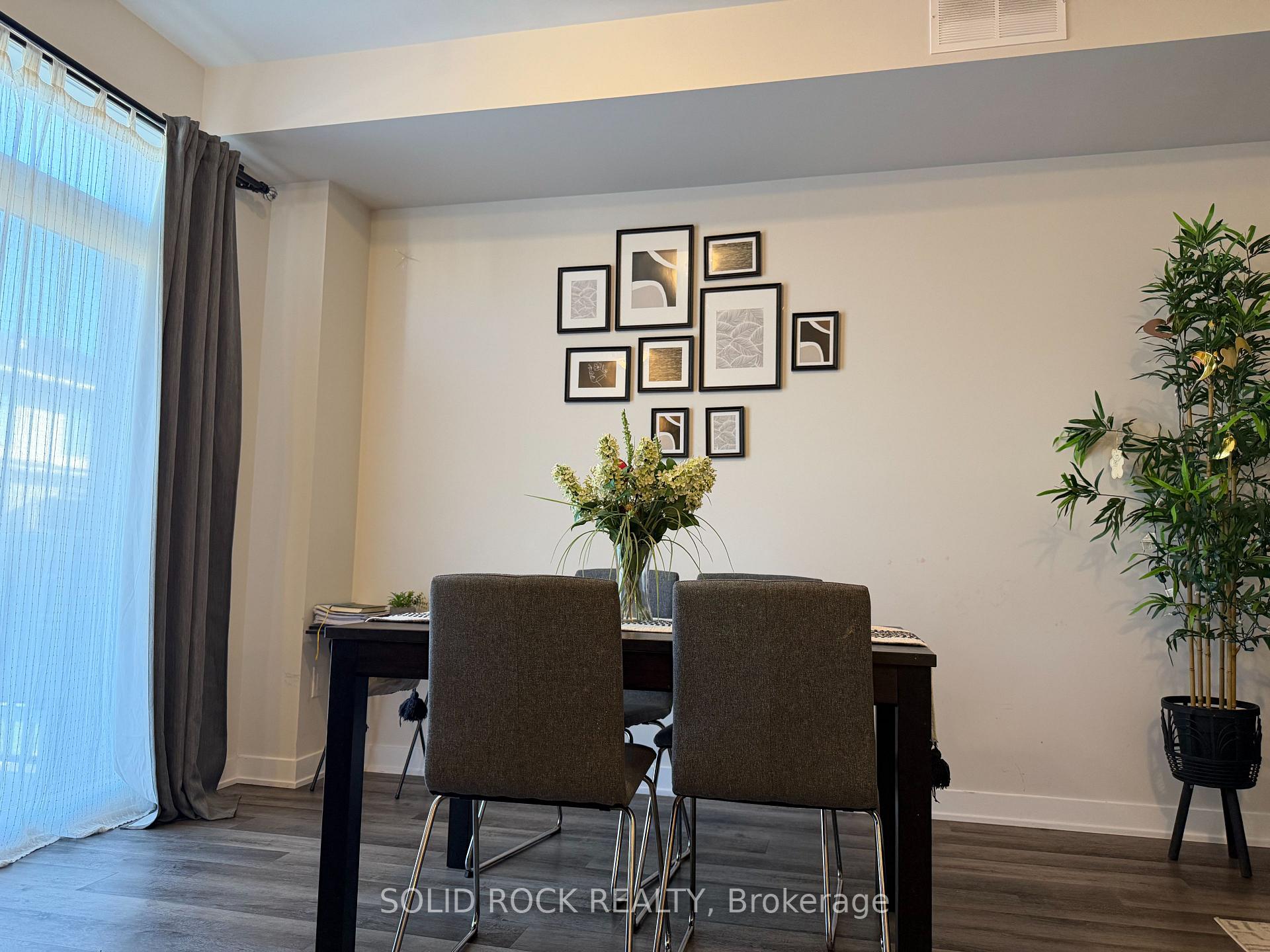 Photo 12 of 215 Tussock Private, Ottawa, Blossom Park/Kemp Park/Findlay Creek — HOMEH