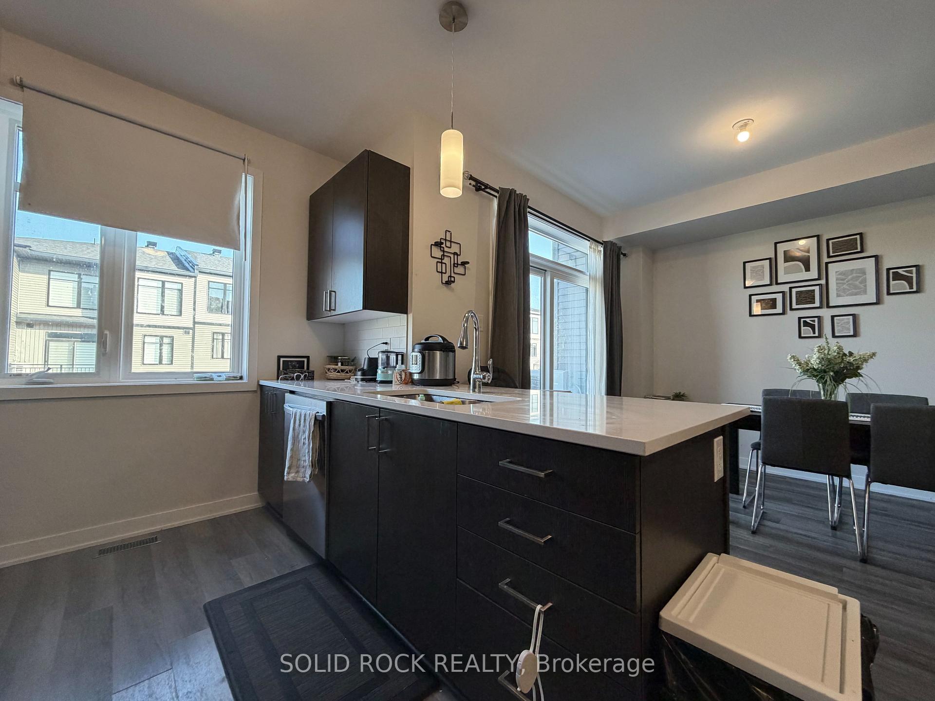 Photo 16 of 215 Tussock Private, Ottawa, Blossom Park/Kemp Park/Findlay Creek — HOMEH