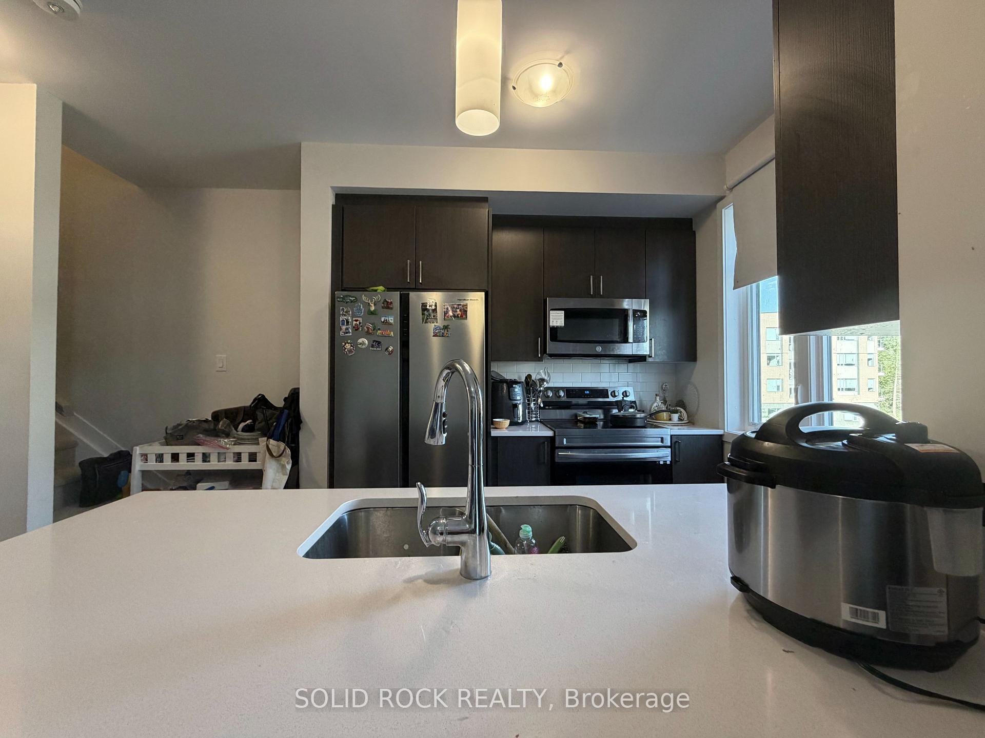 Photo 18 of 215 Tussock Private, Ottawa, Blossom Park/Kemp Park/Findlay Creek — HOMEH