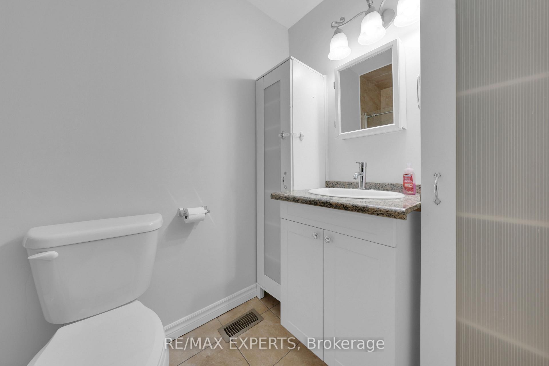 Photo 18 of Unit Upper, 79 Louisa Street, Caledon, Bolton East — HOMEH