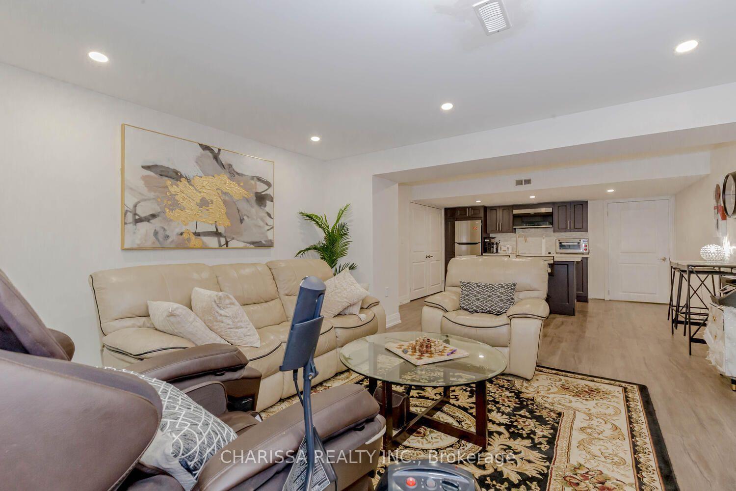 Photo 4 of 3321 Mintwood Circle, Oakville, Glenorchy — HOMEH