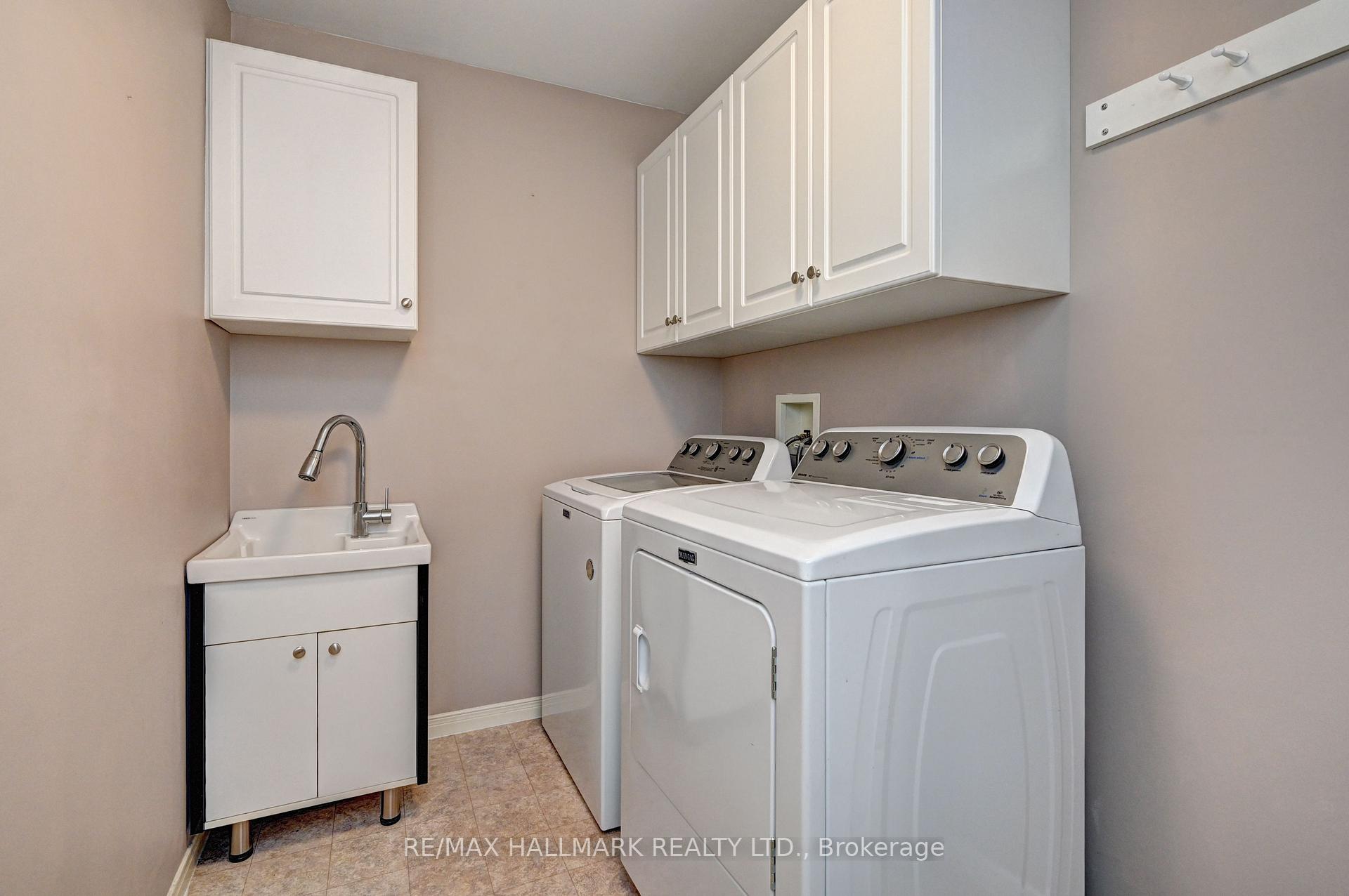 Photo 10 of 2 Brasher Drive, Tillsonburg — HOMEH