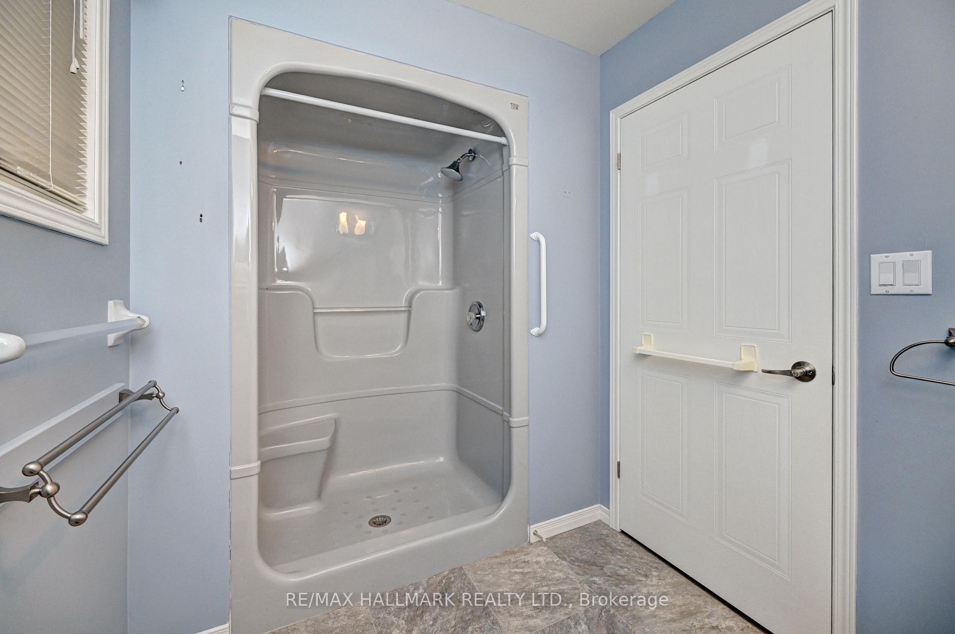 Photo 16 of 2 Brasher Drive, Tillsonburg — HOMEH