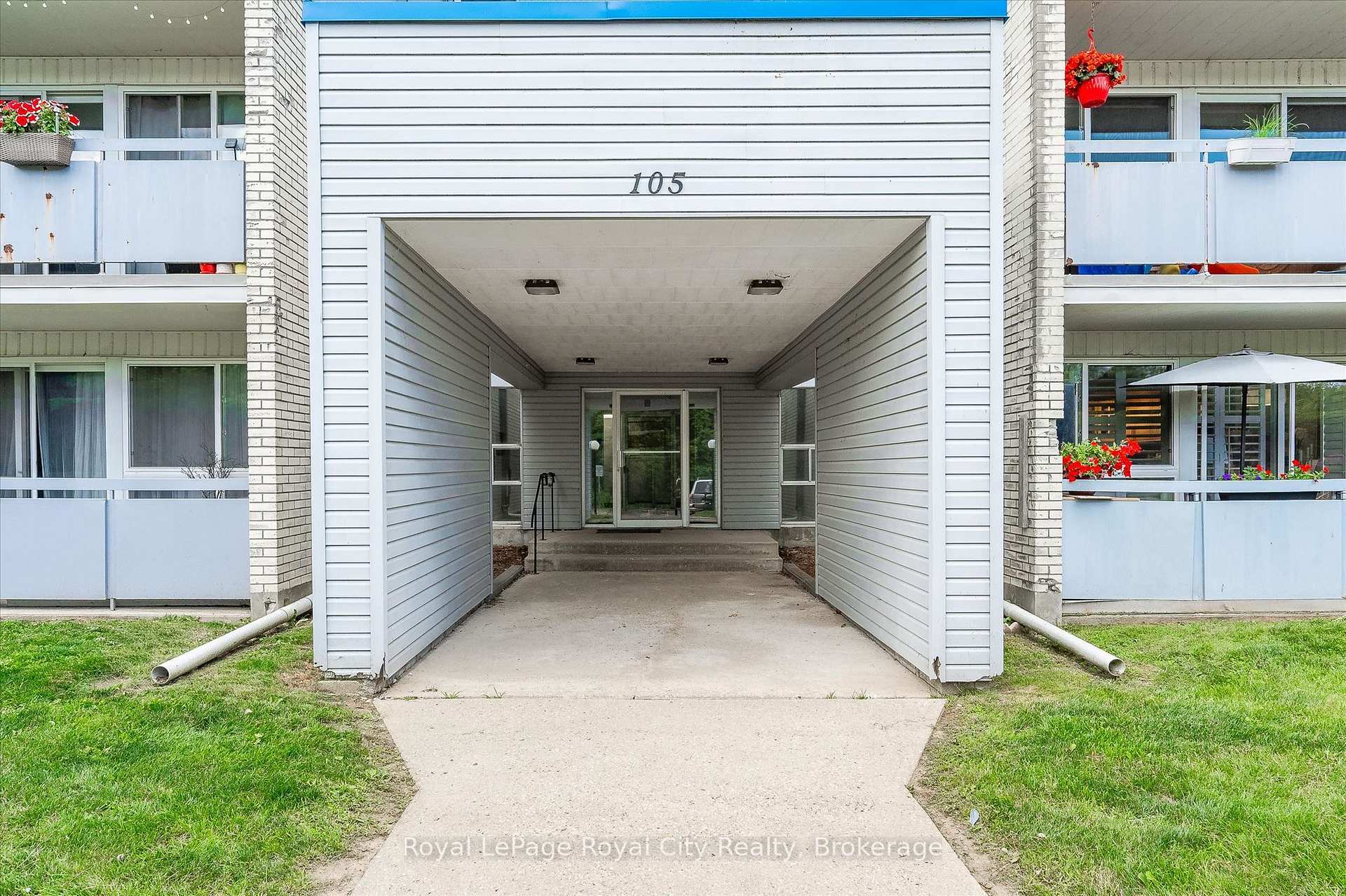 Photo 6 of Unit 410, 105 Conroy Crescent, Guelph, Dovercliffe Park/Old University — HOMEH